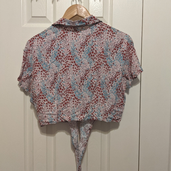 American Apparel cropped floral blouse - Picture 2 of 7